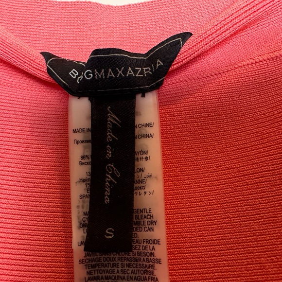 BCBG Maxazria mini flowy skirt brand new in peach - Picture 4 of 4